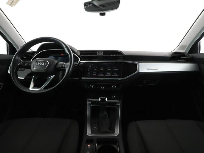 Audi Q3 S-tronic virtual navi PDC climatronic hak grzane fotele tempomat