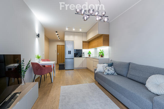 Wygodne 2-pokojowe mieszkanie z ogrodem – Wilanów