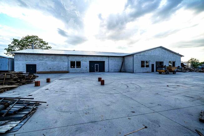 Lokal użytkowy Tomice Łęg, Podstawie