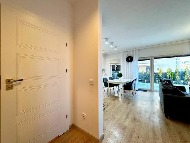 Dom Mierzyn gm. Kołbaskowo, Zeusa