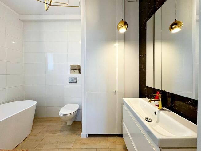 Dom Mierzyn gm. Kołbaskowo, Zeusa