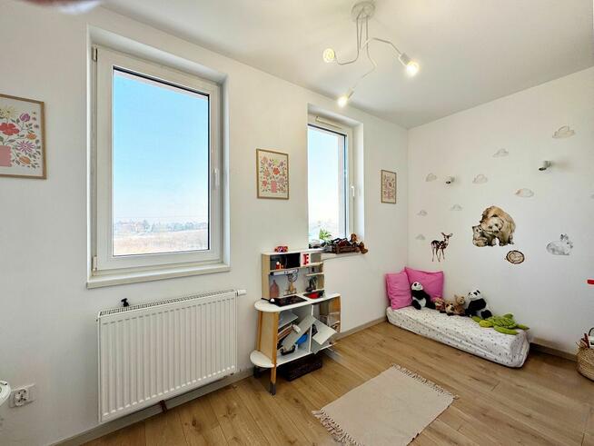 Dom Mierzyn gm. Kołbaskowo, Zeusa