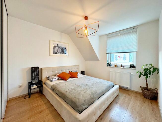 Dom Mierzyn gm. Kołbaskowo, Zeusa