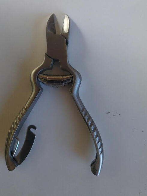 Bardzo mocne kleszcze do bardzo twardych paznokci