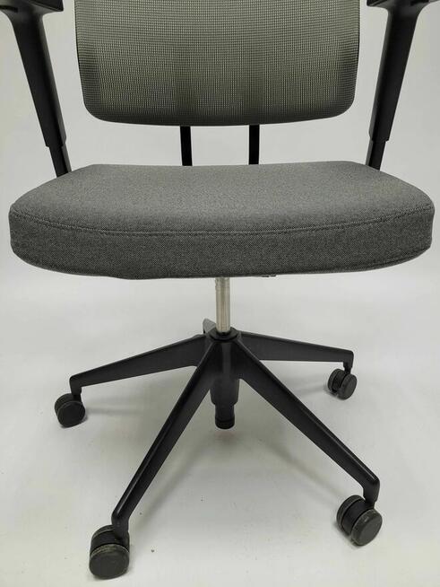 Fotel biurowy, krzesło obrotowe Vitra AM CHAIR