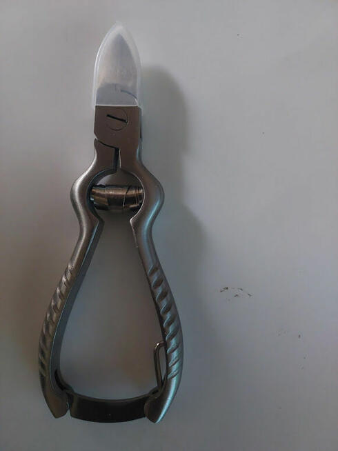 Bardzo mocne kleszcze do bardzo twardych paznokci