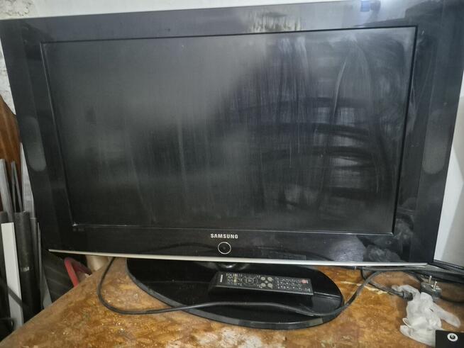 Tv samsung 31 cali 2 hdmi