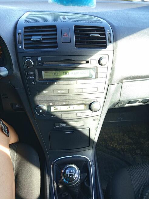 Samochód osobowy toyota Avensis