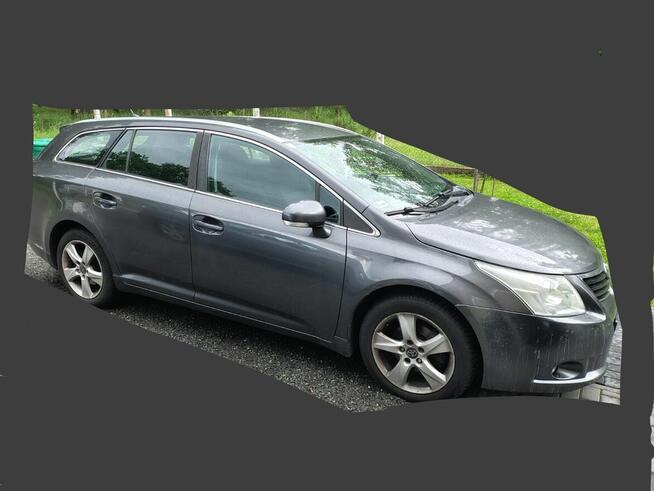 Samochód osobowy toyota Avensis