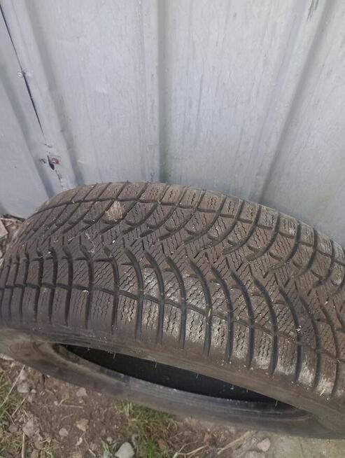 Sprzedam opony zimowe