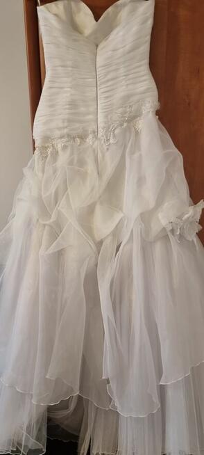 Sprzedam suknie Ślubną rozmiar 38-40