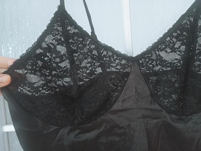 Satynowa koszulka z koronką, XL