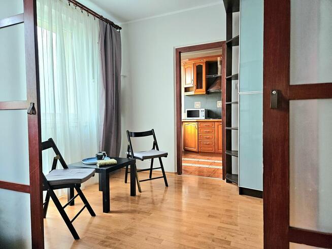 Mokotów - umeblowana kawalerka 31 m, ok. st. metra Służew