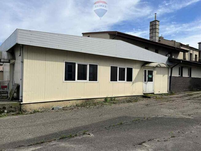 Kompleks handlowo-mieszkalny z częścią produkcyjną