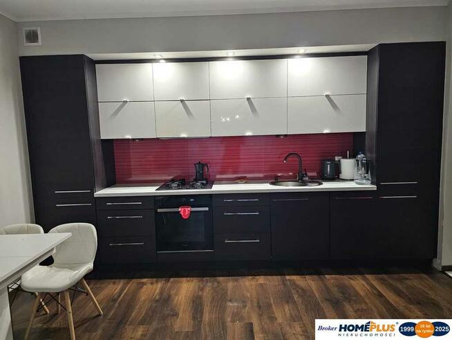 3 pokoje 54 m², centrum Radzymina, parking.