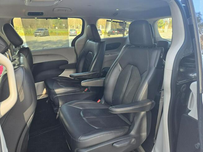 F.VAT Pacifica Hybrid z 2018 roku Hybrid 3.6 f.vat SUPER STAN