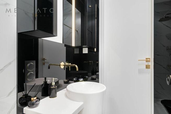 Dom Chrzęsne gm. Tłuszcz, Sulejowska