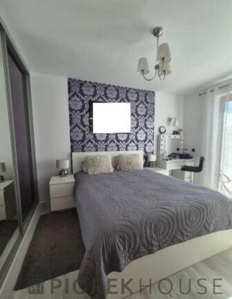 4-pokojowe mieszkanie w Markach