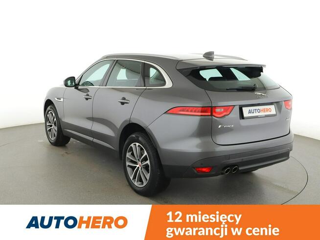 Jaguar F-PACE 20d Automat AWD Portfolio Nawigacja Tempomat Meridian Bixenon Kamera