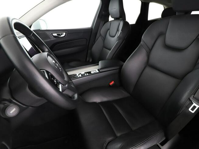 Volvo XC 60 automat full LED skóra navi grzane i el. sterowane fotele kamera i czu
