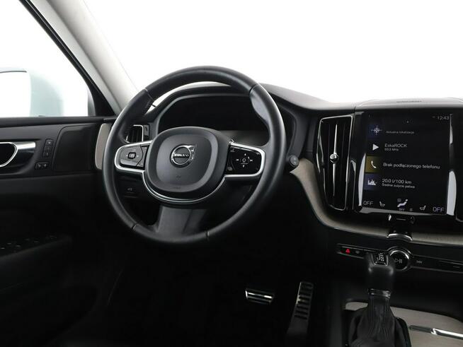 Volvo XC 60 automat full LED skóra navi grzane i el. sterowane fotele kamera i czu