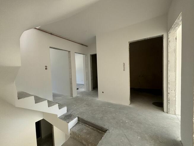 Mieszkanie Reda, Okrężna