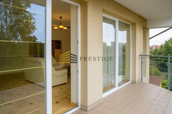 Kameralny apartamentowiec winda & garaż-Wilanów