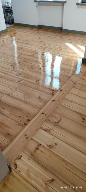 Cyklinowanie montaż parkietu . Renowacja schodów.