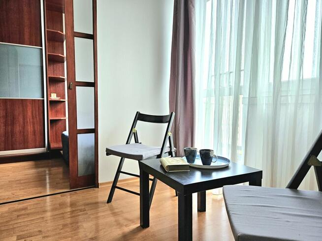 Mokotów - umeblowana kawalerka 31 m, ok. st. metra Służew