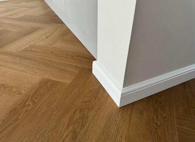 Cyklinowanie montaż parkietu . Renowacja schodów.