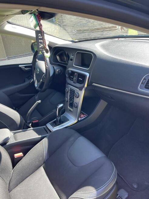 Volvo V40 2016 | Bogate wyposażenie + 2 komplety kół