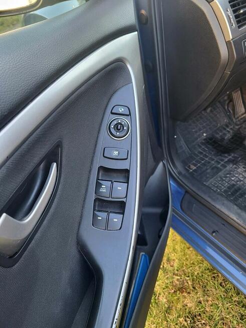 Sprzedam HYUNDAIA I30 z 2016 r. w bogatej wersji po liftingu