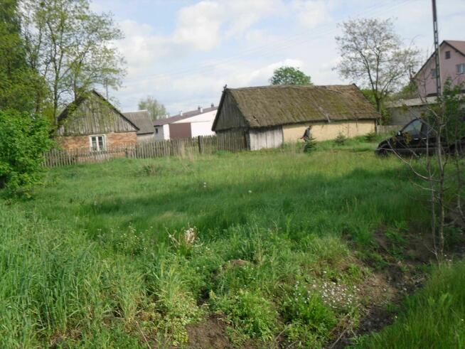 Sprzedam lub zamienię działkę z budynkami na mieszkanie.