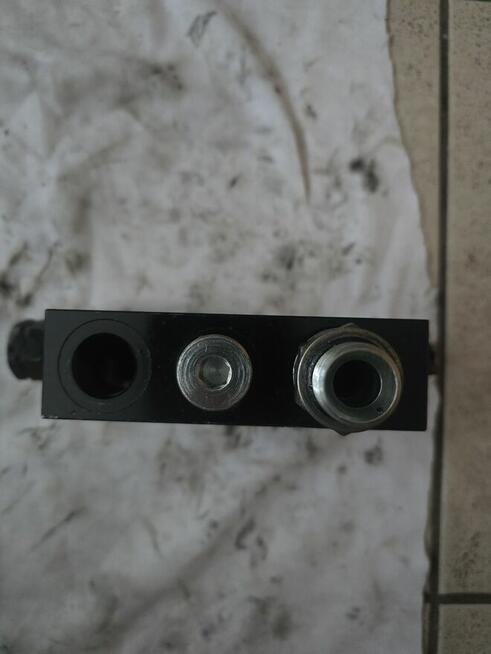 Zamek hydrauliczny siłownika HIAB R930066197, 350 Bar