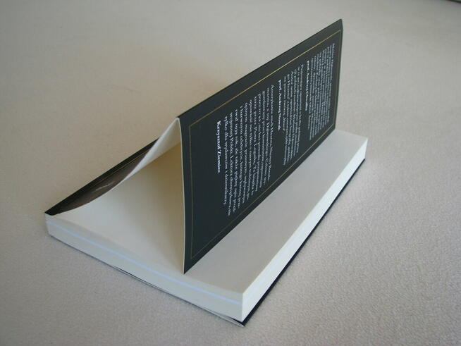 Magnat z pałacu prasy Opowieść o Marianie Dąbrowskim Legutko