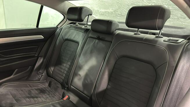 Volkswagen Passat 2.0 TSI Elegance DSG sedan