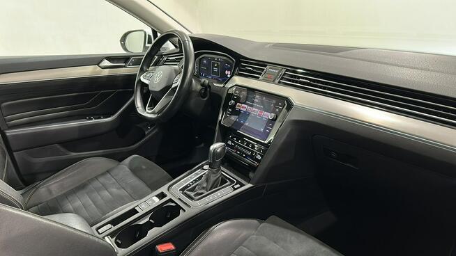 Volkswagen Passat 2.0 TSI Elegance DSG sedan