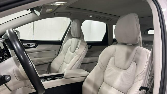 Volvo XC 60 B5 D AWD Plus Bright hak