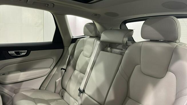 Volvo XC 60 B5 D AWD Plus Bright hak