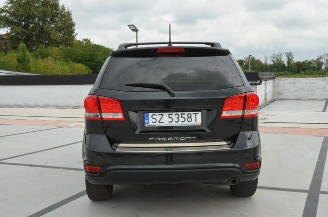 Fiat Freemont 170 KM manul Orurowany/ Navi PL/ DVD/ Kamera/ Grzania/ Parktronic