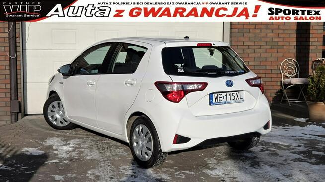 Toyota Yaris Hybrid 100 KM , Premium E-Cvt, Nawigacja,Salon PL,I WŁ,Serwis ASO,