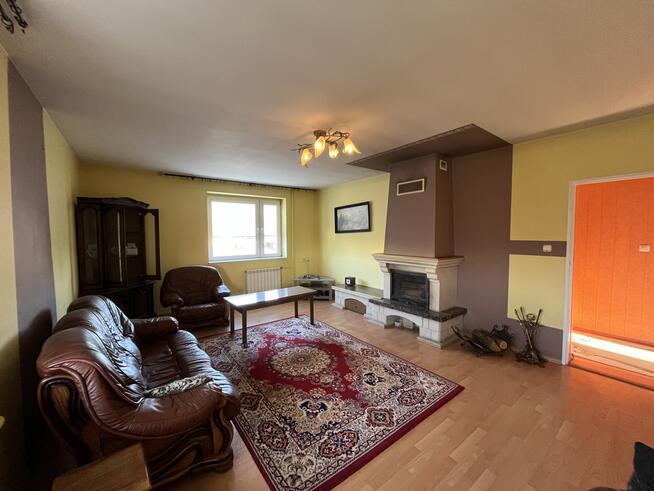 Dom wolnostojący z częścią handlową w Dęblinie.