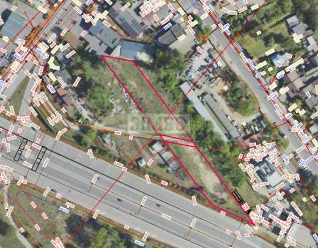 Okolice Auchan,przy trasie nr 7 wjazd do Łomianek