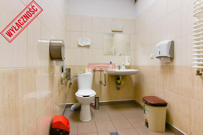 Kameralny budynek biurowy do wynajęcia. Usługi