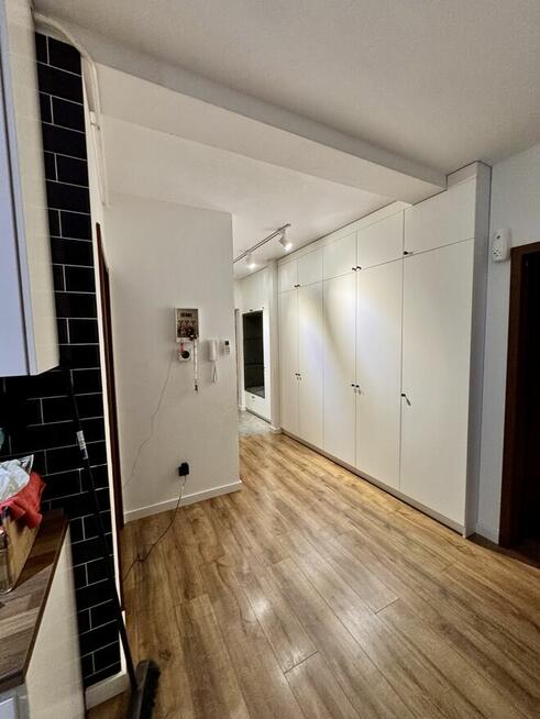 Klimatyzowane mieszkanie 70m2 z podwórkiem - Bezposrednio