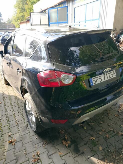 Ford Kuga uszkodzony