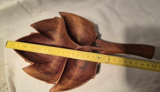 Drewniana miska orzech włoski taca patera ręcznie rzeźbiona