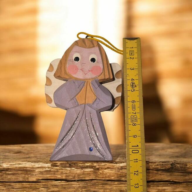 Aniołek drewniany ręcznie rzeźbiony i malowany