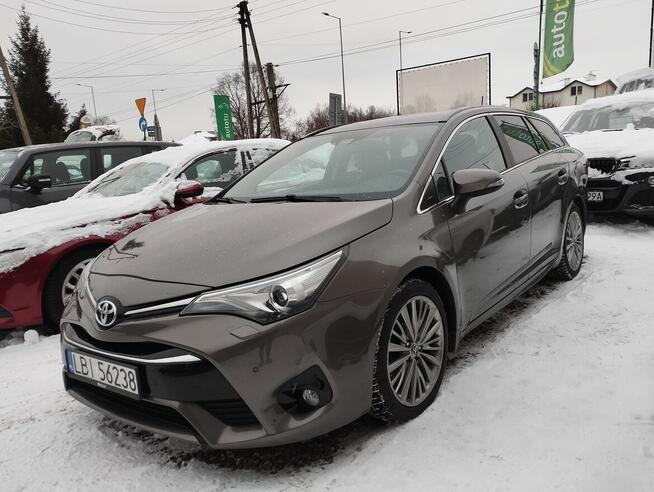 TOYOTA AVENSIS PANORAMA NAVI KAMERA HAK