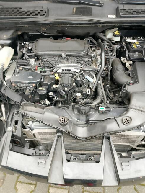 Ford Kuga uszkodzony